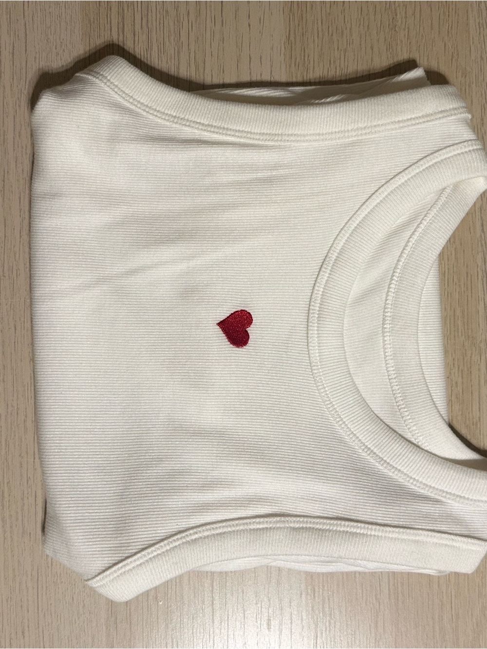 Embroidered Red Heart Ribbed Tank, White Tank, bundle for offer🩵